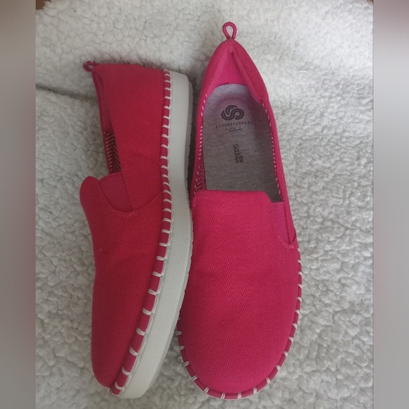 NWOT | Beautiful | Cloudsteppers by Clarks | Step Glow Slip | Womens | Size: 9M - Picture 6 of 13